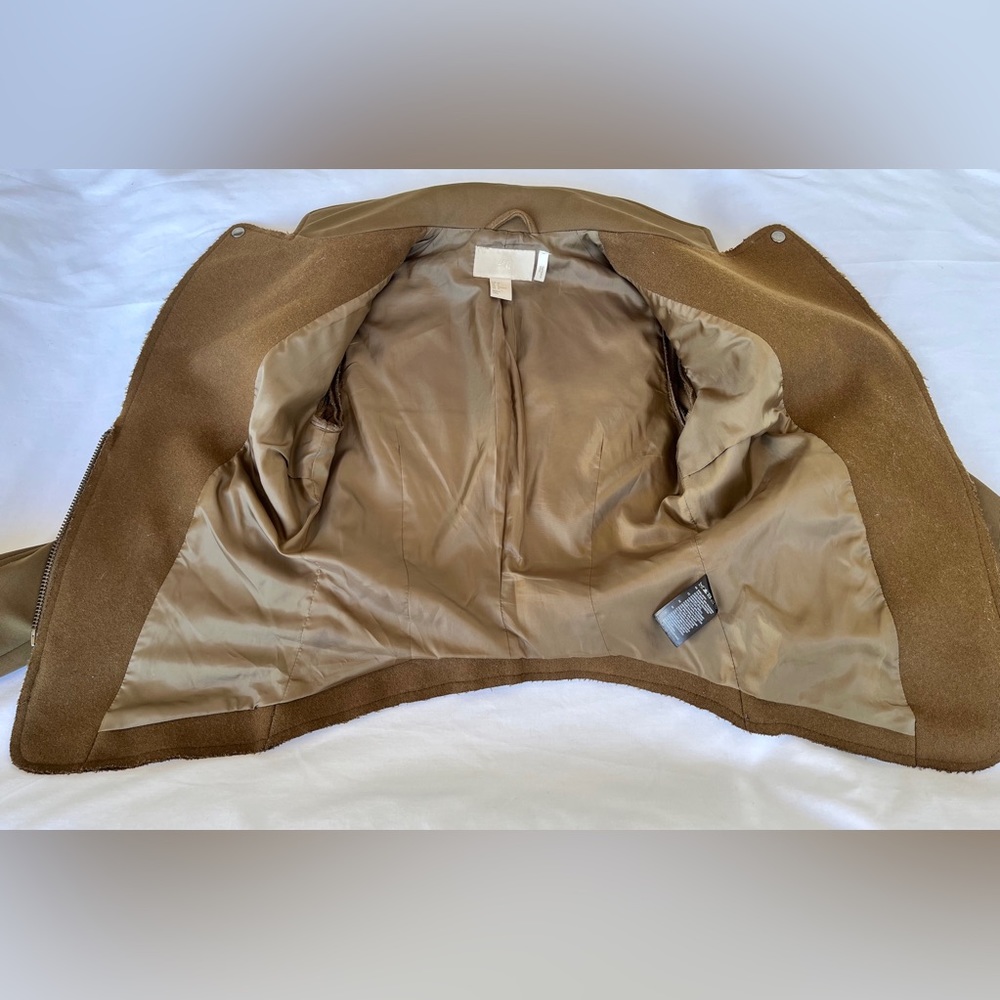 H&M | Cropped Olive Wool Jacket - Picture 8 of 16